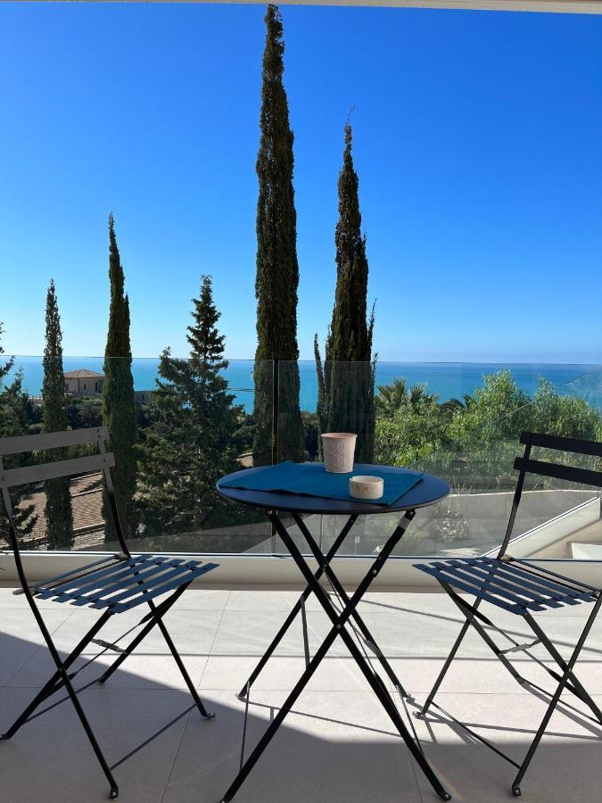 Il Mare Di Giu Boutique Guesthouse ลิกาตา ภายนอก รูปภาพ